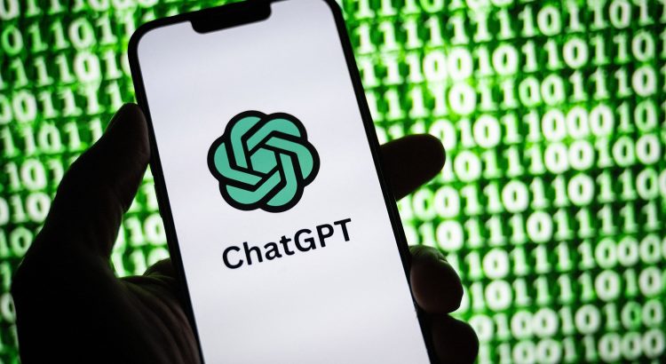Logo de ChatGPT affiche sur un smartphone