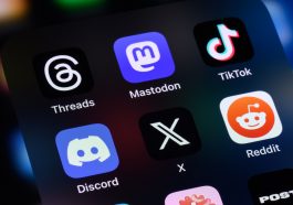 Logos de Threads, Mastodon, TikTok, Discord, X et Reddit